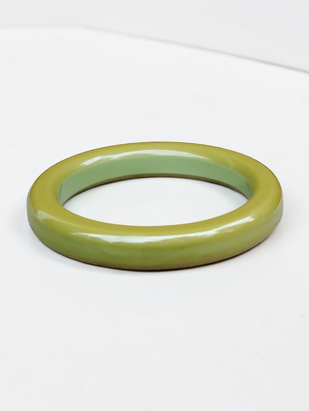 Vintage 1930s Authentic Green Bakelite Bangle Bracelet